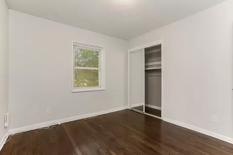 Bedroom - 6402 E 149th Ter, Grandview, MO 64030 photo 5 of 6