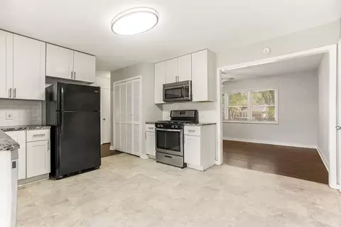 Kitchen - 6402 E 149th Ter, Grandview, MO 64030 photo 1 of 4