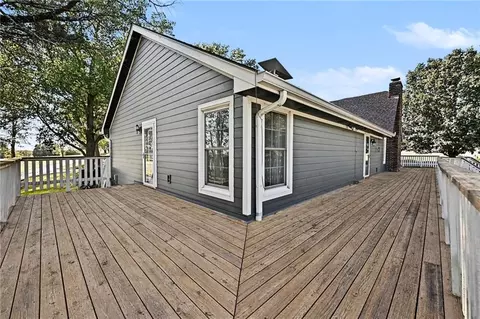 Exterior - 2806 E 215th St, Belton, MO 64012 photo 9 of 18