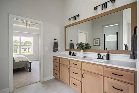 Bath - 8156 Roundtree St, Lenexa, KS 66220 photo 3 of 3