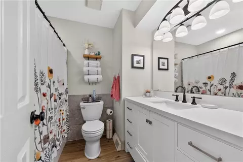 Bath - 1104 NE Oak Tree Dr, Lees Summit, MO 64086 photo 2 of 2