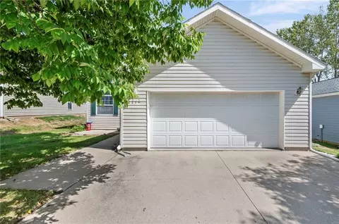 12211 N Pomona Ave, Kansas City, MO 64163