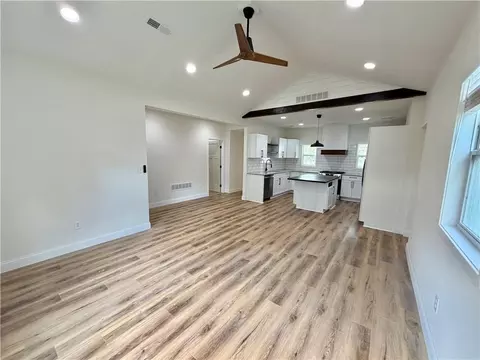 Living - 401 Franklin St, Warrensburg, MO 64093 photo 1 of 4