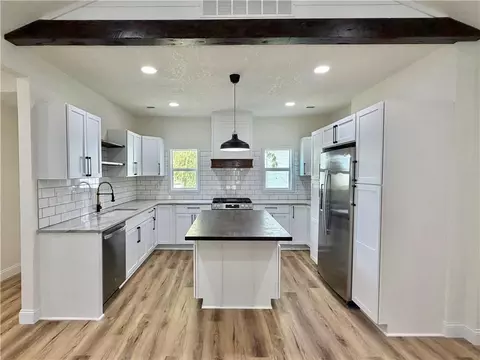Kitchen - 401 Franklin St, Warrensburg, MO 64093 photo 3 of 6