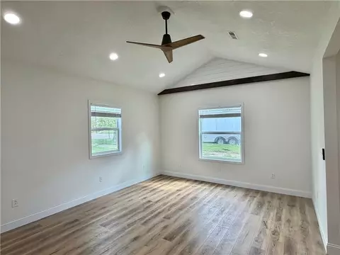 Living - 401 Franklin St, Warrensburg, MO 64093 photo 4 of 4
