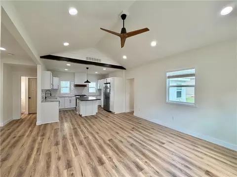 Living - 401 Franklin St, Warrensburg, MO 64093 photo 3 of 4