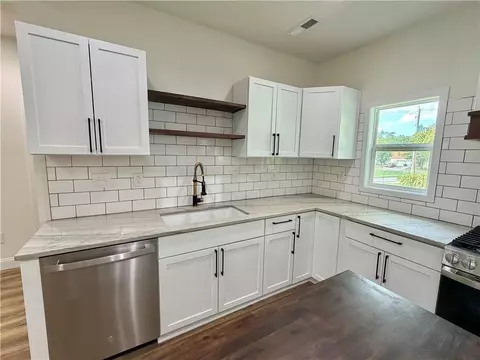 Kitchen - 401 Franklin St, Warrensburg, MO 64093 photo 5 of 6