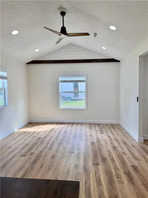 Living - 401 Franklin St, Warrensburg, MO 64093 photo 2 of 4