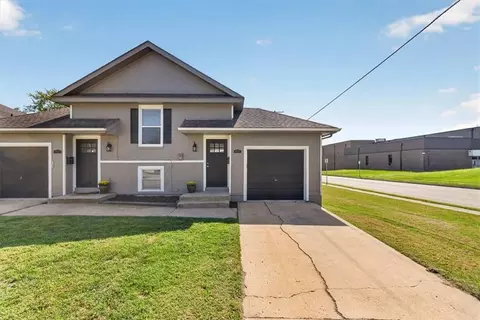 Exterior - 100 E South Ave, Belton, MO 64012 photo 1 of 5