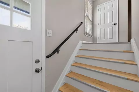 Entry Way - 100 E South Ave, Belton, MO 64012 photo 2 of 5