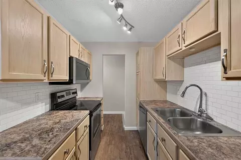 Kitchen - 100 E South Ave, Belton, MO 64012 photo 2 of 4