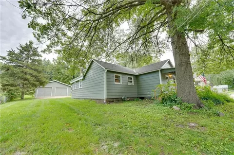 1128 Pottawatomie St, Leavenworth, KS 66048