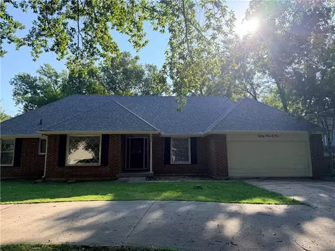 8905 Lamar Ave, Overland Park, KS 66207