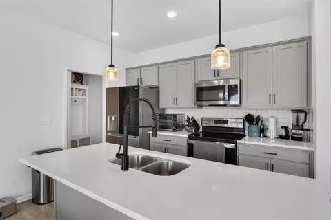 Kitchen - 27403 E Cedar Grove Dr, Lees Summit, MO 64086 photo 1 of 4