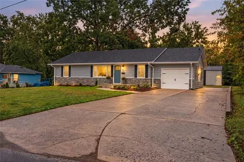206 Highland St, Sweet Springs, MO 65351