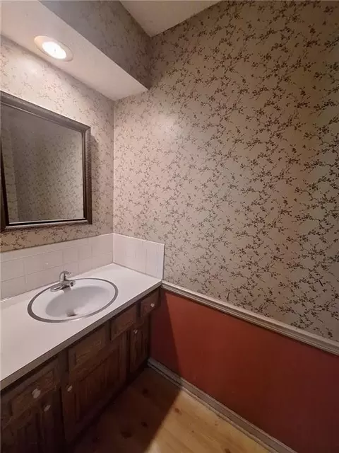 Bath - 12519 E 41st Ter, Independence, MO 64055 photo 1 of 1
