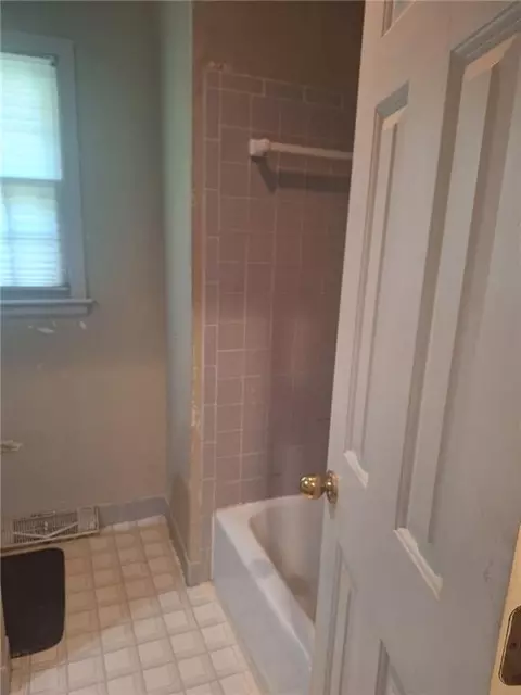 Entry Way - 12519 E 41st Ter, Independence, MO 64055 photo 2 of 2
