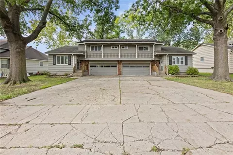 9636 Outlook Dr, Overland Park, KS 66207