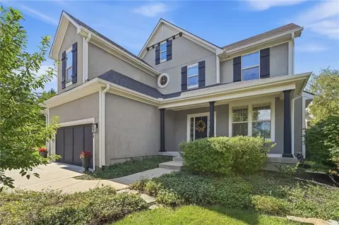 9014 W 158th Ter, Overland Park, KS 66221