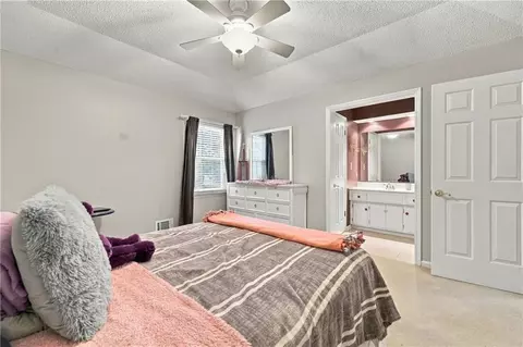 Bedroom - 900 SW Murray Rd, Lees Summit, MO 64081 photo 2 of 7