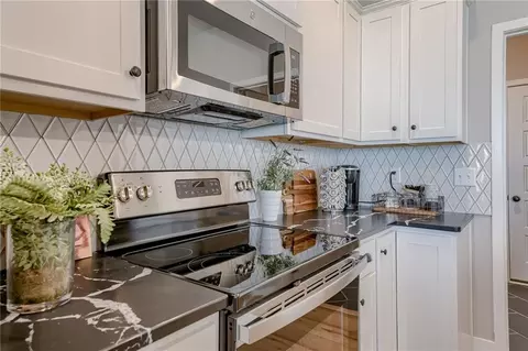 Kitchen - 20510 Millview Rd, Spring Hill, KS 66083 photo 2 of 3