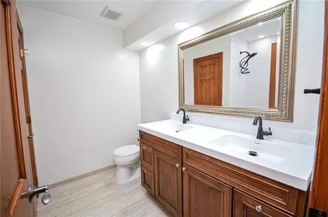Bath - 18705 E Independence Ave, Independence, MO 64056 photo 1 of 6