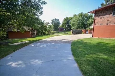 Exterior - 18705 E Independence Ave, Independence, MO 64056 photo 6 of 17