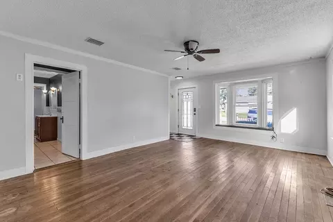 Living - 102 S Chestnut St, Cameron, MO 64429 photo 3 of 6