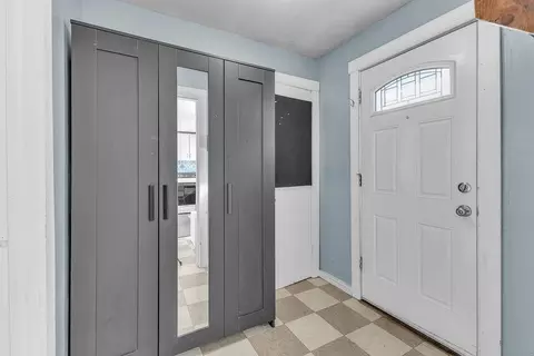 Entry Way - 102 S Chestnut St, Cameron, MO 64429 photo 1 of 1