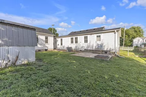 Exterior - 102 S Chestnut St, Cameron, MO 64429 photo 1 of 5