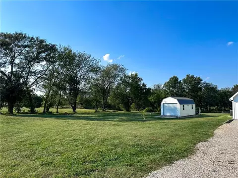 1003 SE 750th Rd, Windsor, MO 65360 photo 4