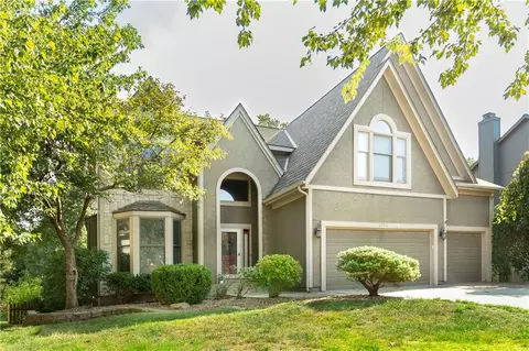 7911 W 131st Ter, Overland Park, KS 66213