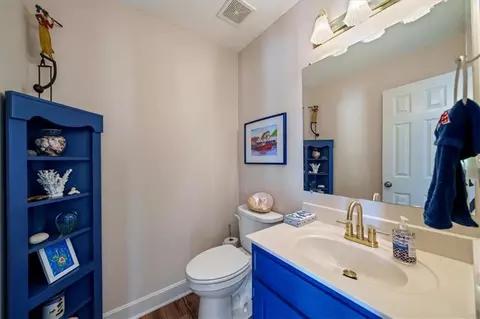 Bath - 7401 155 St, Belton, MO 64012 photo 1 of 4