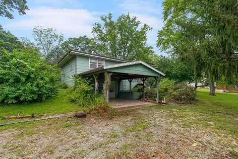 16623 Fort Riley Rd, Leavenworth, KS 66048