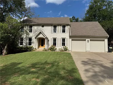 9612 W 116th Ter, Overland Park, KS 66210