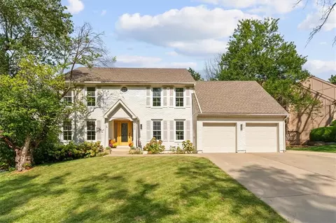 9612 W 116th Ter, Overland Park, KS 66210