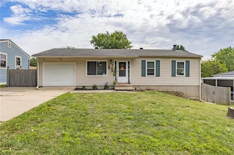 8323 Orient Dr, Kansas City, KS 66112