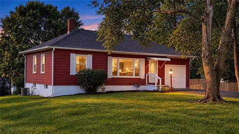 1201 76th Ter, Kansas City, MO 64118