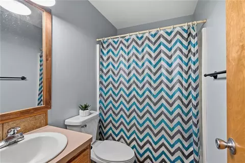 Bath - 307 Leander St, Eudora, KS 66025 photo 4 of 4