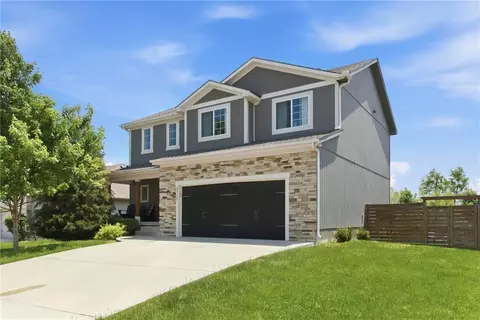 Exterior - 20125 E 24th Terrace Ct, Independence, MO 64057 photo 3 of 10