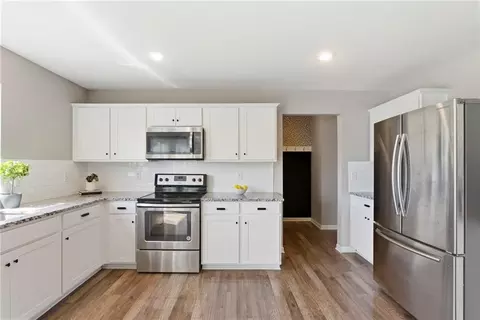 Kitchen - 20125 E 24th Terrace Ct, Independence, MO 64057 photo 4 of 5