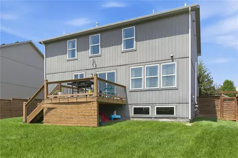 Exterior - 20125 E 24th Terrace Ct, Independence, MO 64057 photo 5 of 10