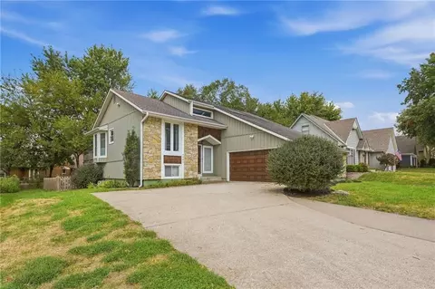 Exterior - 4082 SW Marline Dr, Lees Summit, MO 64082 photo 1 of 8