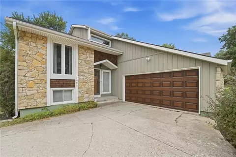 Exterior - 4082 SW Marline Dr, Lees Summit, MO 64082 photo 2 of 8