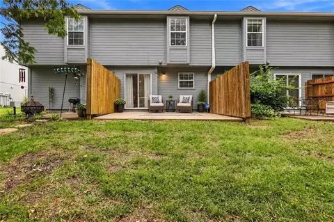 Exterior - 6003 NE Moonstone Dr, Lees Summit, MO 64064 photo 4 of 4