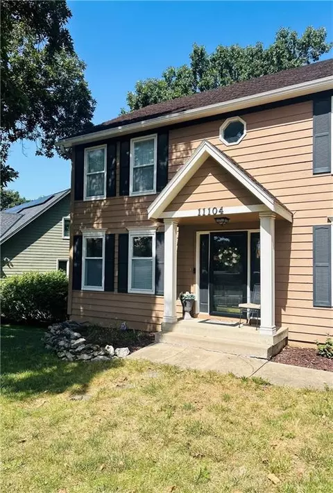 11104 W 109th Ter, Overland Park, KS 66210