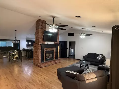 Other - 112 Johns Ct, Frontenac, KS 66763 photo 2 of 6