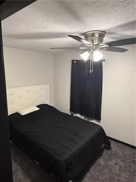 Bedroom - 112 Johns Ct, Frontenac, KS 66763 photo 6 of 7