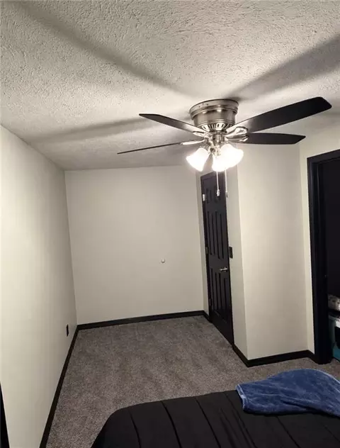 Bedroom - 112 Johns Ct, Frontenac, KS 66763 photo 7 of 7