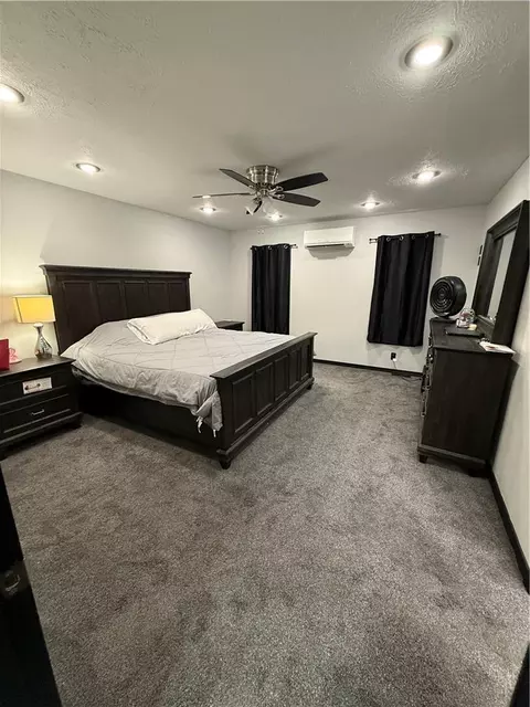 Bedroom - 112 Johns Ct, Frontenac, KS 66763 photo 4 of 7